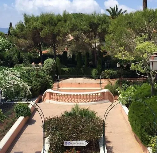 Апартаменты New Development Place Des Lices *